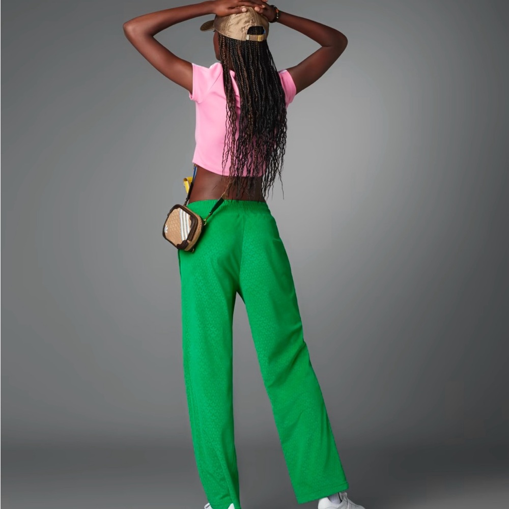 EUC Adidas Originals Women's Heritage Now Velour Monogram Trefoil Track Pant - S - Picture 5 of 16